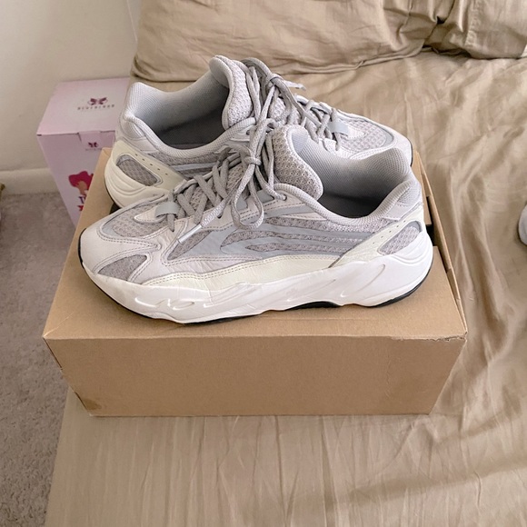 Yeezy Adidas 700 V2 Static